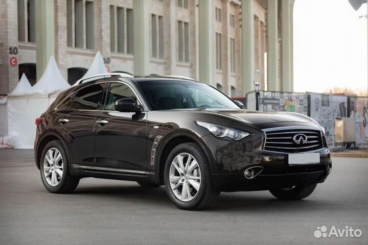 Infiniti QX70 3.7 AT, 2014, 71 000 км