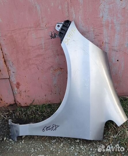 Крыло левое переднее Fit