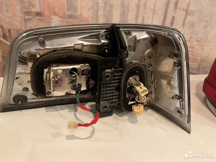 Фара задняя на Lexus LX570