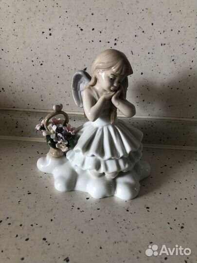 Фарфоровая статуэтка «Ангел», «Pavone»