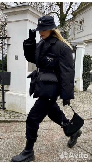 Куртка Prada женская