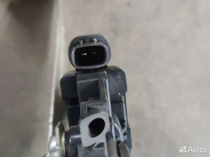 Стеклоподьемник тоета hilux