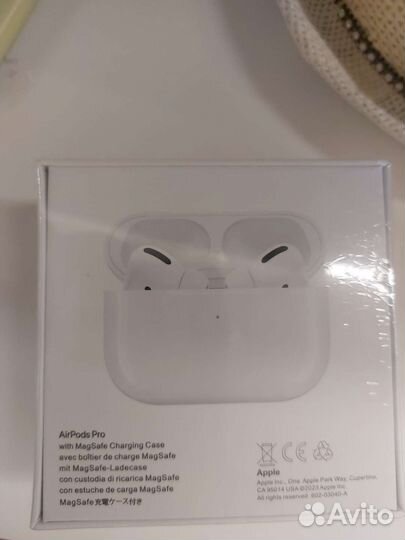 Наушники Apple AirPods Pro
