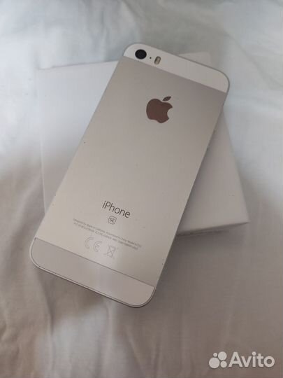 iPhone SE, 32 ГБ