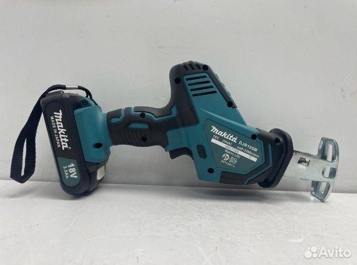 Сабельная пила Makita DJR105M