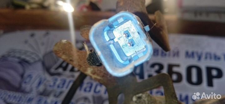 Кулак задний левый Peugeot 508