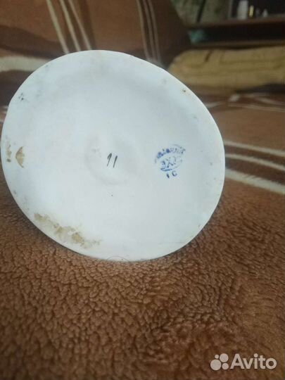 Статуэтка Дети кормят голубей