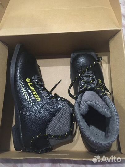 Лыжные ботинки