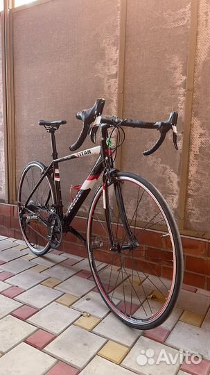 Шоссейный велосипед Titan