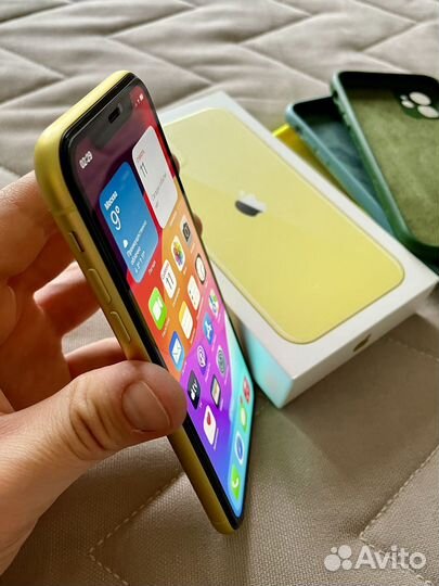 iPhone 11, 64 ГБ