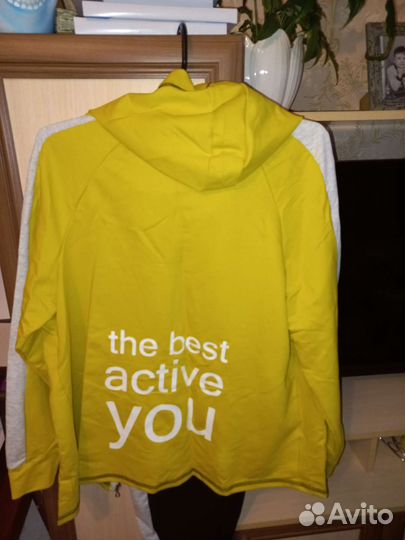 Спортивный костюм женский