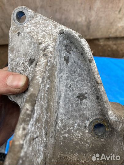 Nissan qashqai j10 кронштейн крепления двигателя