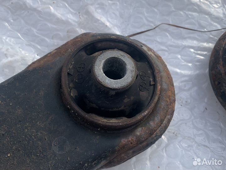 Передние рычаги аутлендер 3