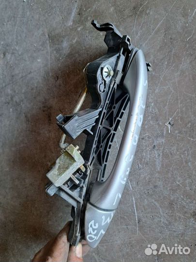 Ручка двери левый Mercedes w220