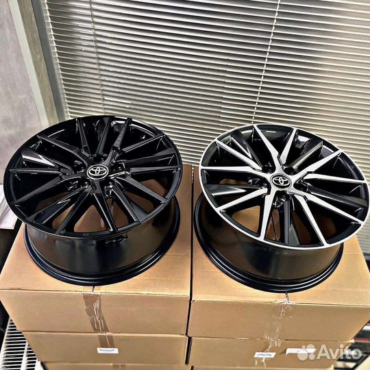 Оригинальные диски Toyota Camry R18
