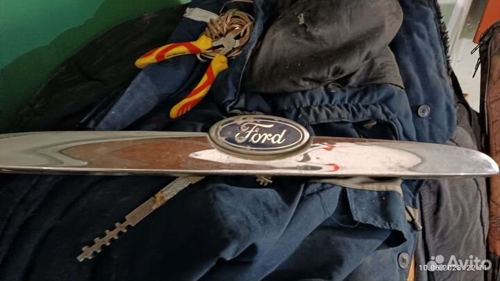 Накладка крышки багажника форд фокус