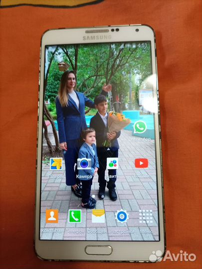 Мобильные телефоны и защитные стекла