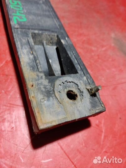 Кронштейн бампера передний левый Volkswagen Golf 4