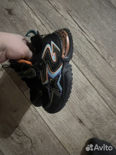 Кроссовки детские