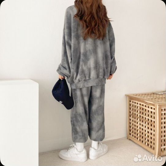 Спортивный костюм женский