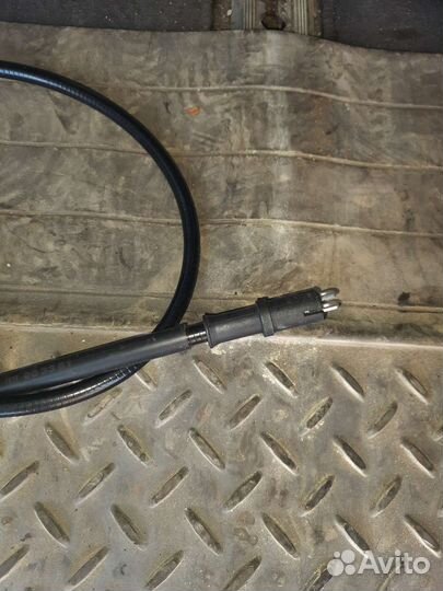 Трос ручника на мерседес 639
