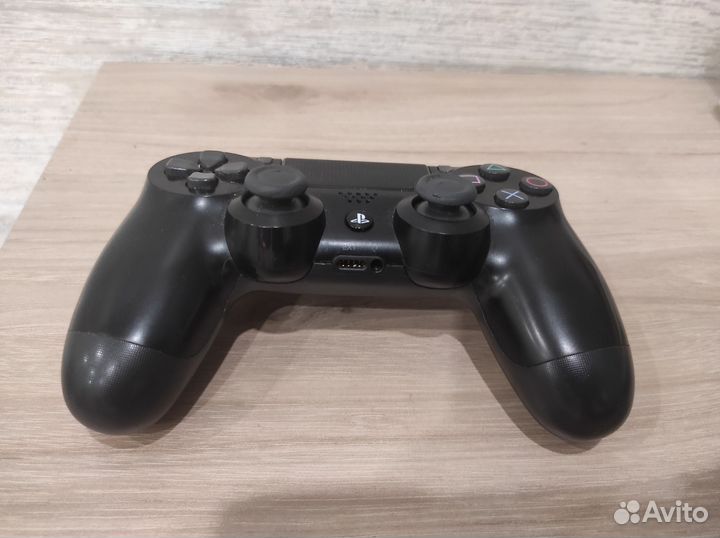 Джойстик dualshock 4