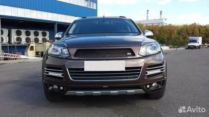 Обвес Je Design на Volkswagen Touareg NF