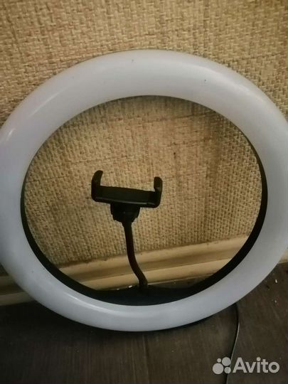 Штатив с лампой кольцевой