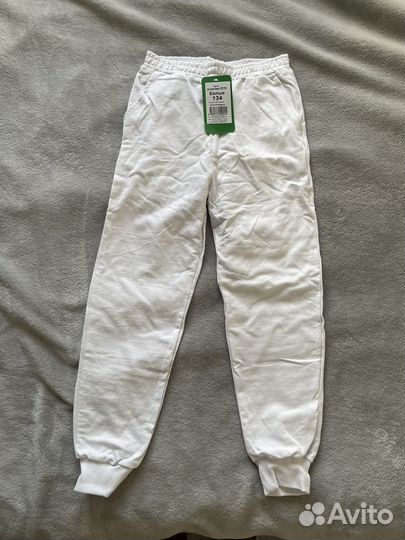 Спортивные штаны белые