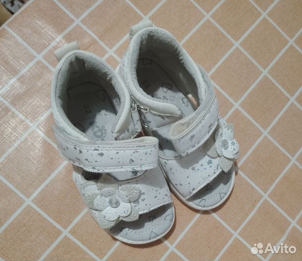 Сандалии для девочки 22 размер