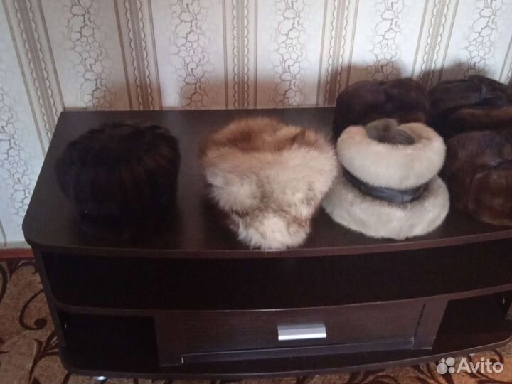 Женские норковые шапки