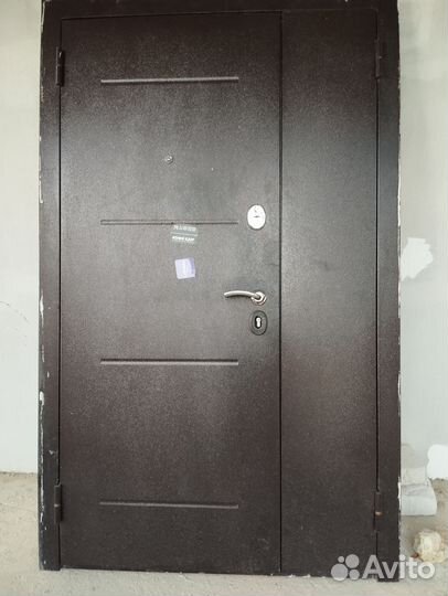 Дверь входная металлическая левая бу