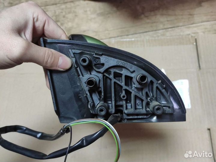 Зеркало пежо 307 переднее левое зеленое(не авто ск