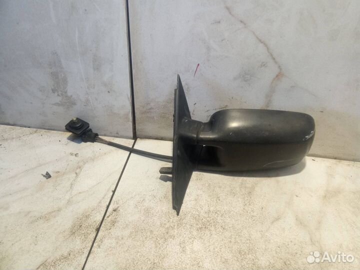 Зеркало наружное левое Volkswagen Passat B3 1990