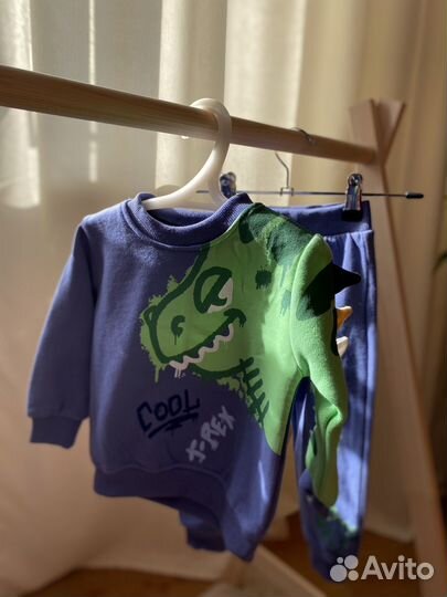Спортивный костюм для ребенка кофта и штаны 90
