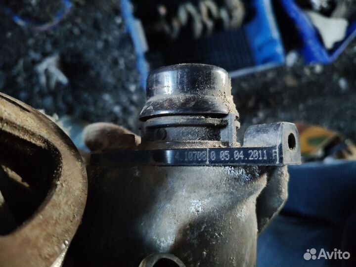 Помпа n47d20 BMW термостат