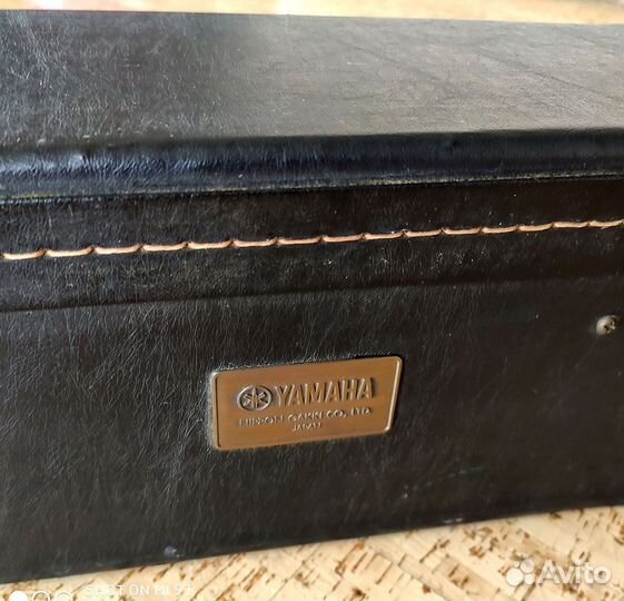 Жесткий кофр Yamaha для гитары дредноут и джамбо