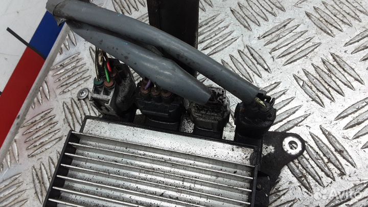 Блок управления форсунками Toyota Avensis