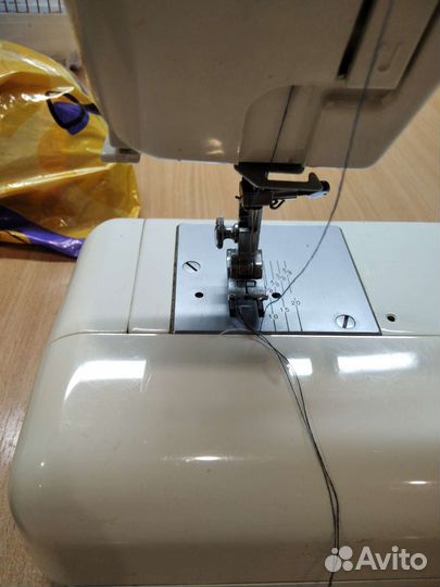 Швейная машина New Home NH1616