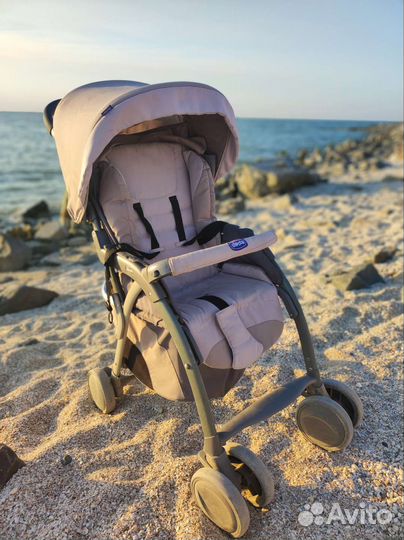 Прогулочная коляска chicco