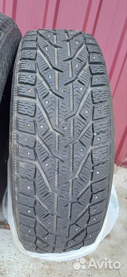 Kormoran SUV Stud 225/65 R17 106T