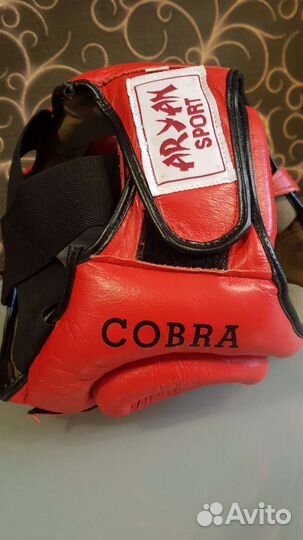 Шлем и перчатки для таэквондо