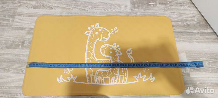 Противоскользящий коврик в ванну