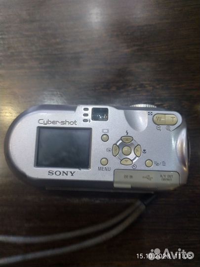 Компактный фотоаппарат