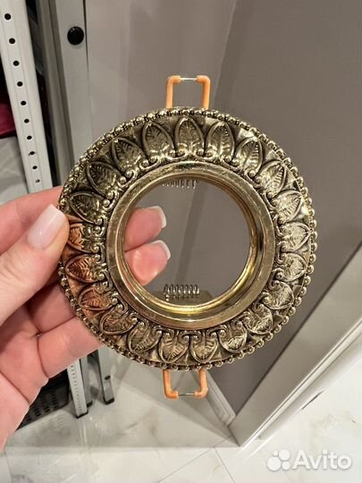 Светильник потолочный встраиваемый