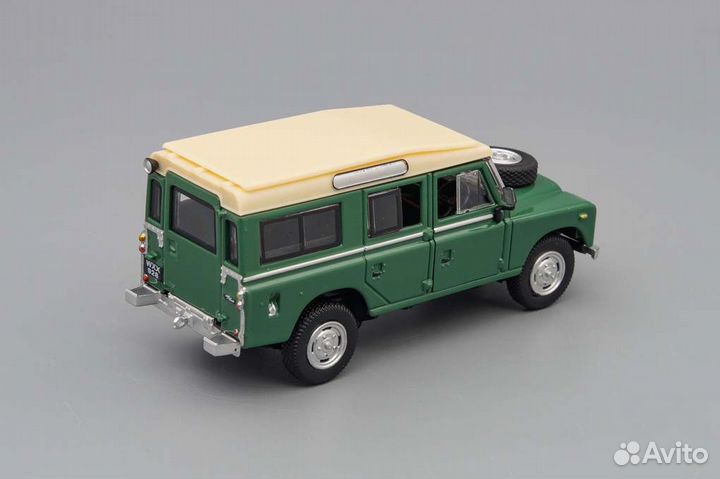 Land Rover Series III 109 Defender Cararama 1:43