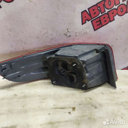 Фонарь задний правый Киа Рио 3