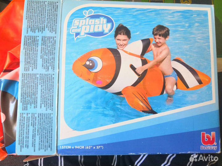 Большая надувная рыба