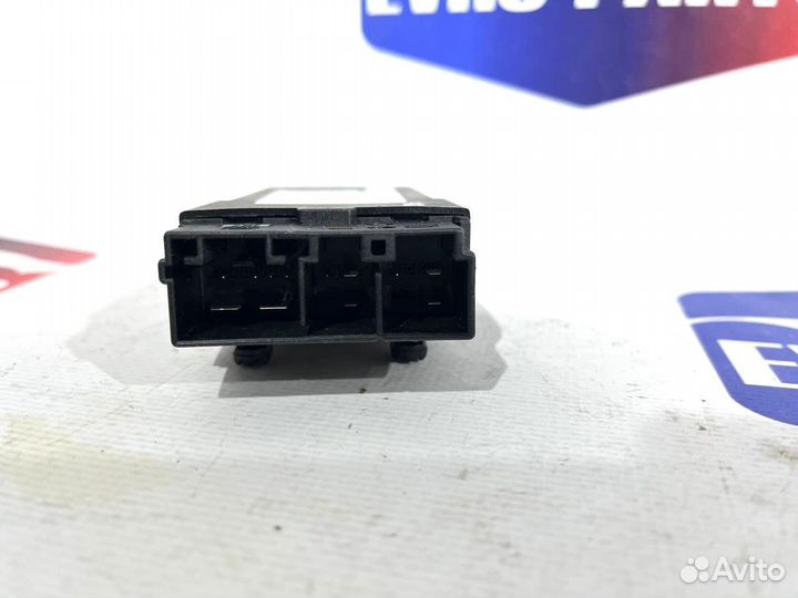 Блок управления подогревом сидений BMW 3 F-30