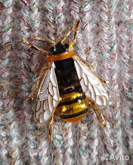 Брошь Пчела